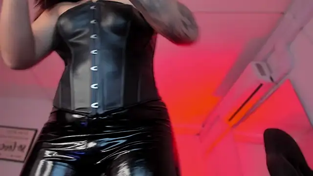 bonnieAn online show from 8, 11, 2025