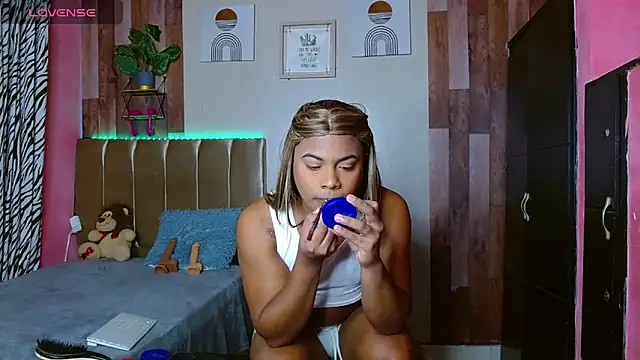 Snapshot of electrabrowns chatting on 6, 2, 2026 electrabrowns online show from 6, 2, 2026