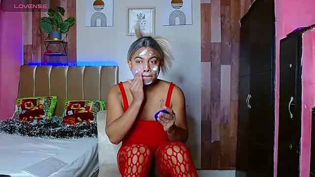 Snapshot of electrabrowns chatting on 18, 12, 2025 electrabrowns online show from 18, 12, 2025