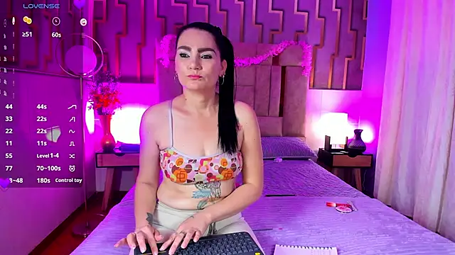 scarlet hit online show from 23, 3, 2025