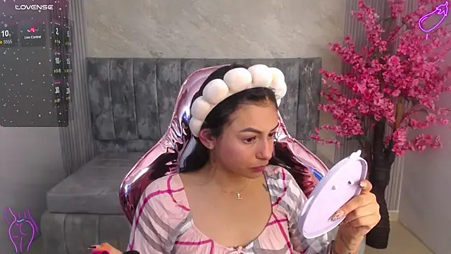 lilith petit sub online show from 9, 9, 2025