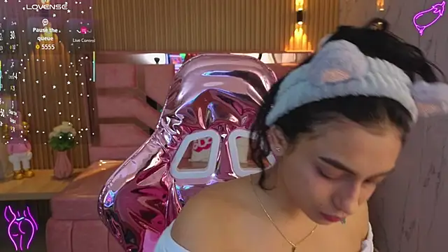 lilith petit sub online show from 23, 9, 2025