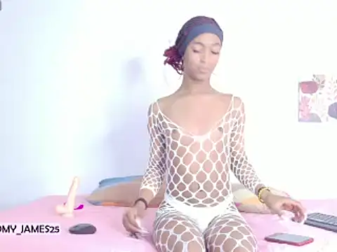 nahomy james25 online show from 11, 2, 2025