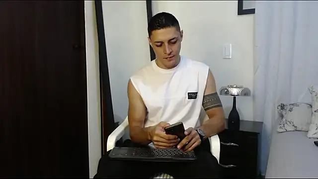 Frank Millers online show from 4, 2, 2026