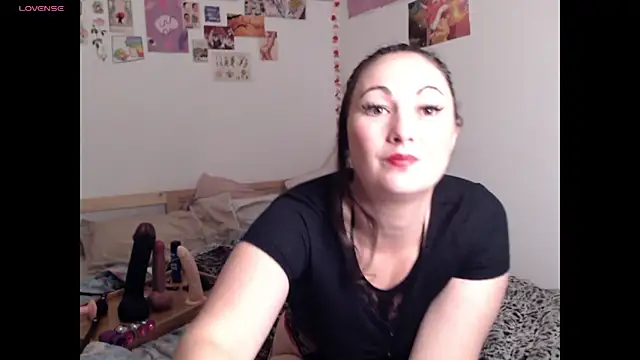 AdorahB3ll3 online show from 2, 2, 2026