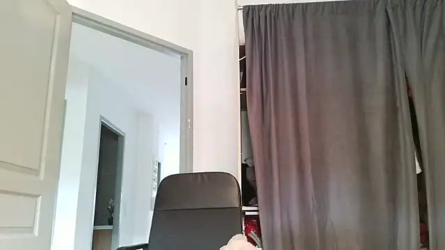 serena  vedette online show from 6, 3, 2026