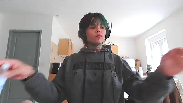 serena  vedette online show from 12, 2, 2025