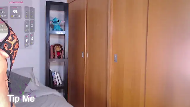 Snapshot of issa--love chatting on 21, 10, 2025 issa--love online show from 21, 10, 2025