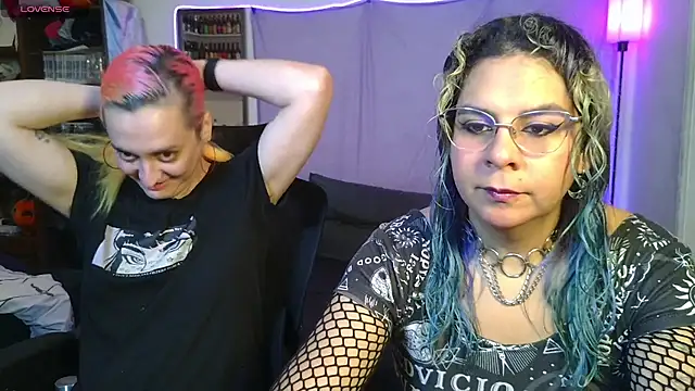 Snapshot of Evelan420 chatting on 11, 7, 2026 Evelan420 online show from 11, 7, 2026