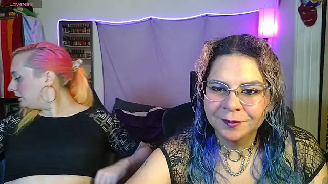 Snapshot of Evelan420 chatting on 18, 6, 2026 Evelan420 online show from 18, 6, 2026