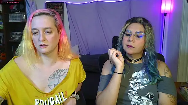 Snapshot of Evelan420 chatting on 7, 7, 2026 Evelan420 online show from 7, 7, 2026