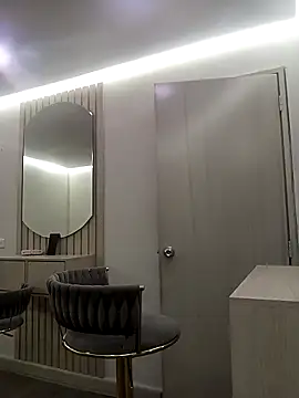 Melina Cooper  online show from 13, 9, 2025