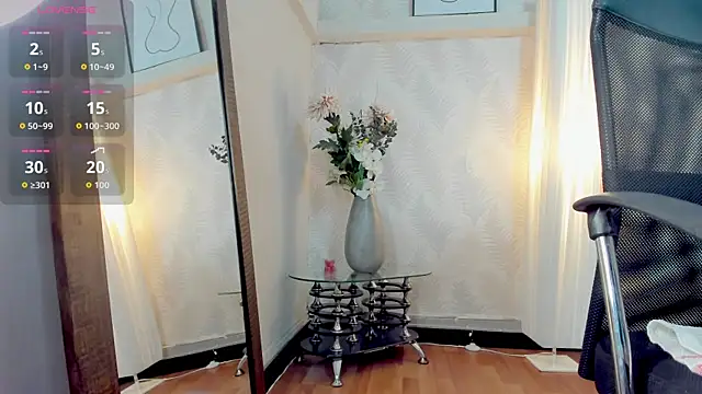 Melina Cooper  online show from 22, 9, 2025