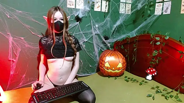 Snapshot of winter_elf_ chatting on 9, 10, 2025 winter elf online show from 9, 10, 2025