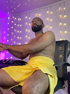 Snapshot of Simon_Basset chatting on 9, 9, 2025 Simon Basset online show from 9, 9, 2025