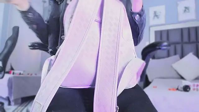 Snapshot of Raven_jade_ chatting on 30, 10, 2025 Raven jade online show from 30, 10, 2025