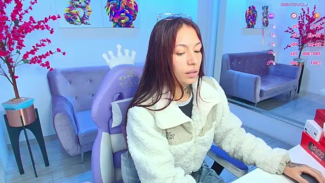 Snapshot of Charlotte_ethan chatting on 5, 11, 2025 Charlotte ethan online show from 5, 11, 2025