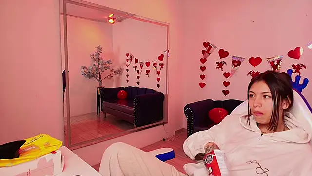 Snapshot of Charlotte_ethan chatting on 16, 2, 2025 Charlotte ethan online show from 16, 2, 2025