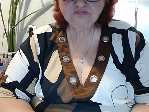 Snapshot of DeniseeRosea chatting on 19, 6, 2026 DeniseeRosea online show from 19, 6, 2026