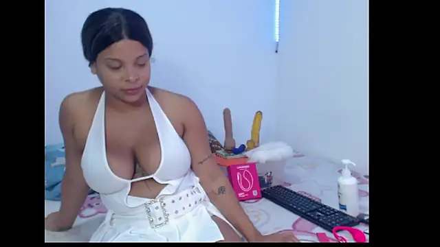 Ashley Spicy online show from 7, 2, 2026