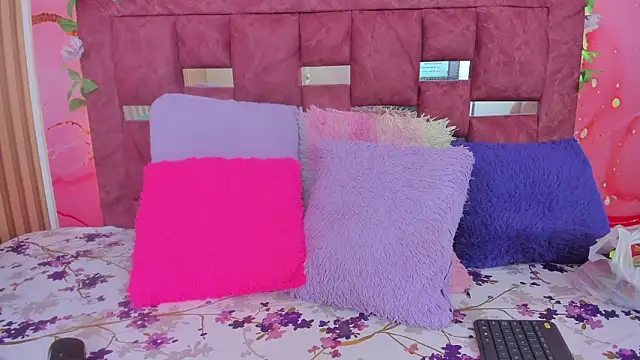 scarlett  evans  online show from 28, 3, 2026