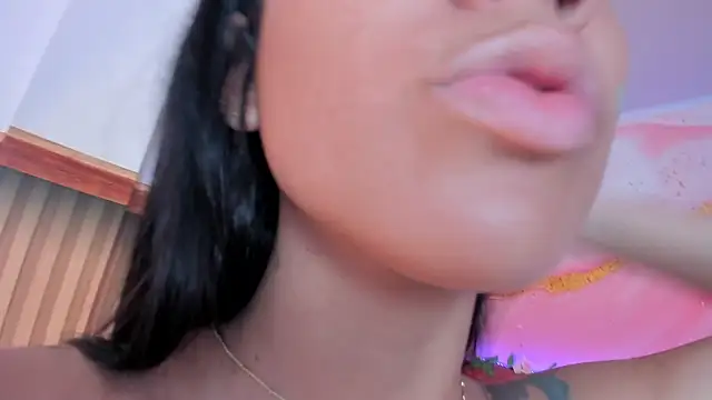 scarlett  evans  online show from 14, 3, 2025