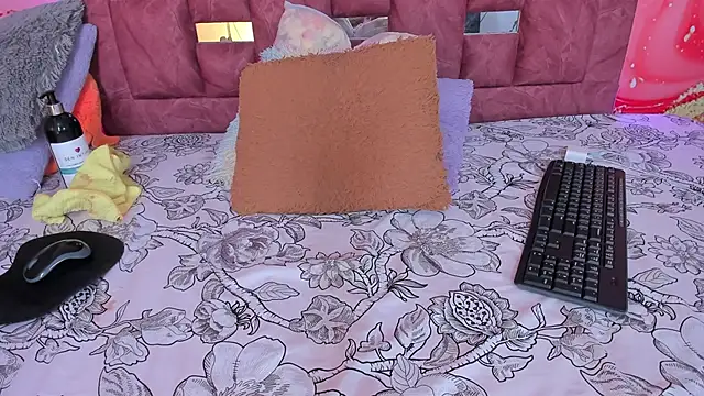 scarlett  evans  online show from 20, 3, 2025