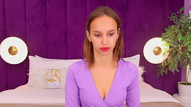 SandraTucker online show from 5, 10, 2025