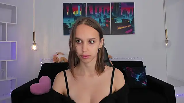 SandraTucker online show from 22, 9, 2025