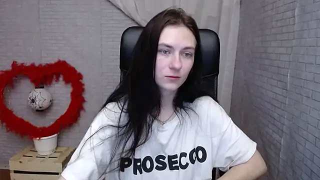 AmandaJi  online show from 6, 3, 2025