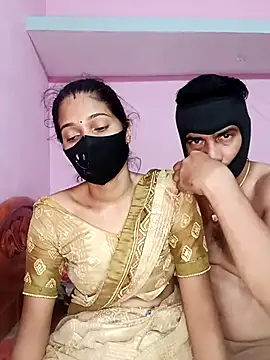 Snapshot of USHA_BHABHI chatting on 5, 8, 2026 USHA BHABHI online show from 5, 8, 2026
