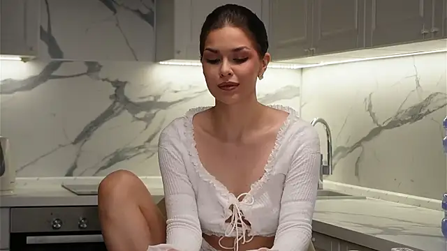 Snapshot of Sofa_01 chatting on 2, 11, 2025 Sofa 01 online show from 2, 11, 2025