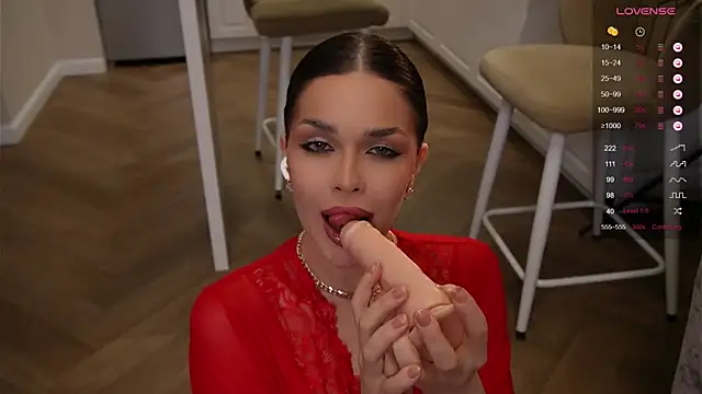 Snapshot of Sofa_01 chatting on 23, 10, 2025 Sofa 01 online show from 23, 10, 2025