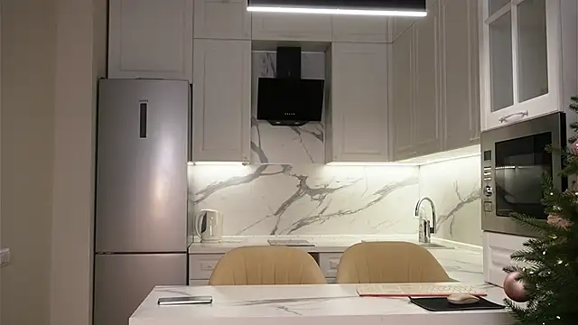 Sofa 01 online show from 7, 1, 2026