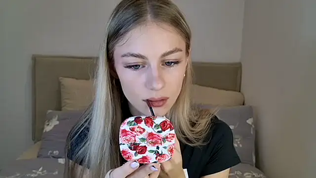 GabriellaOlsen online show from 19, 10, 2025