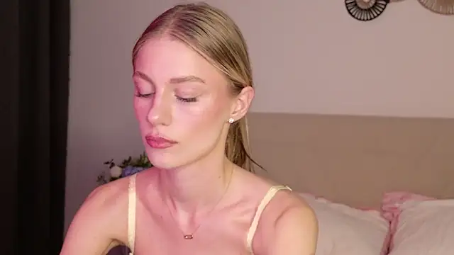 GabriellaOlsen online show from 12, 5, 2026