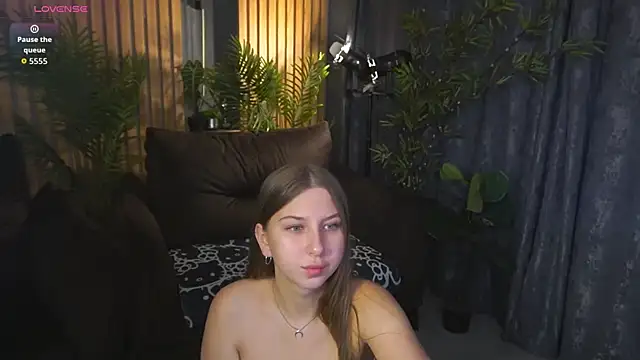 AureliaBliss  online show from 5, 10, 2025