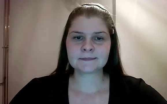 lovexCaroline online show from 4, 2, 2025