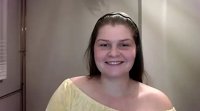 lovexCaroline online show from 3, 3, 2025