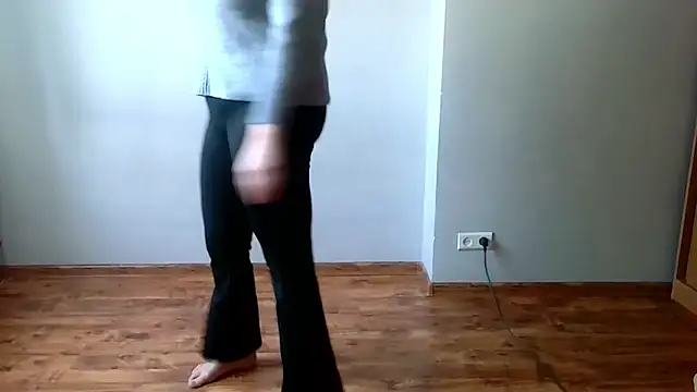 lovexCaroline online show from 5, 2, 2025