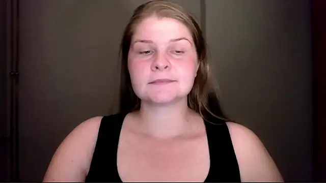 lovexCaroline online show from 8, 9, 2025