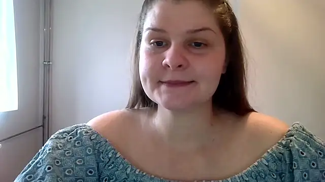 lovexCaroline online show from 24, 2, 2025