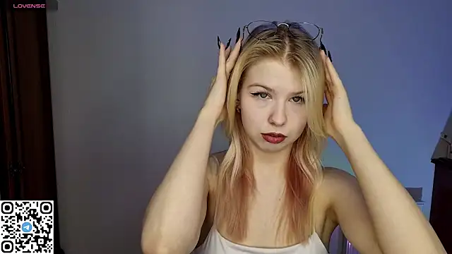 LynetHakes online show from 2, 3, 2026