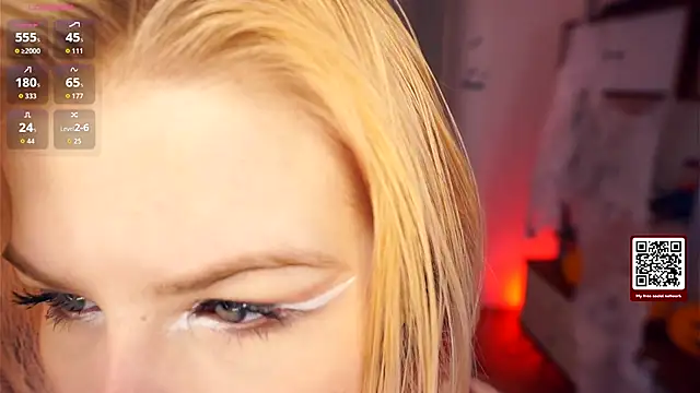 LynetHakes online show from 5, 11, 2025