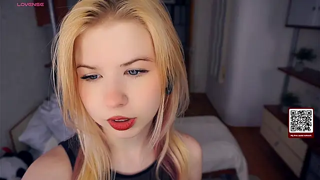 LynetHakes online show from 17, 11, 2025