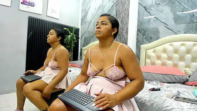 Brunette Scarleth09 online show from 3, 2, 2025