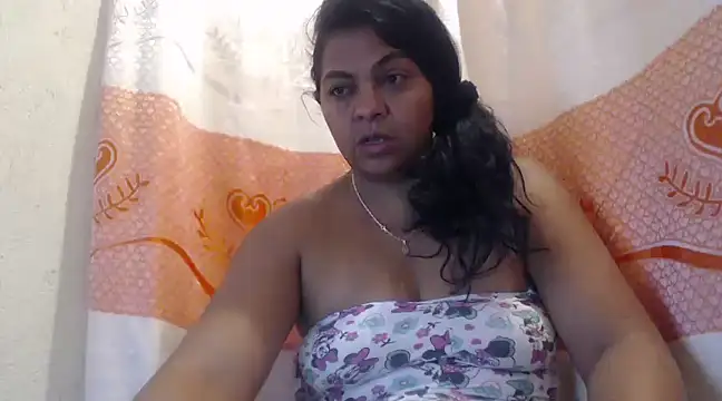 Brunette Scarleth09 online show from 4, 3, 2025