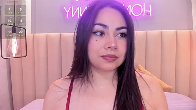 Snapshot of Naomymonroe_ chatting on 7, 6, 2026 Naomymonroe online show from 7, 6, 2026