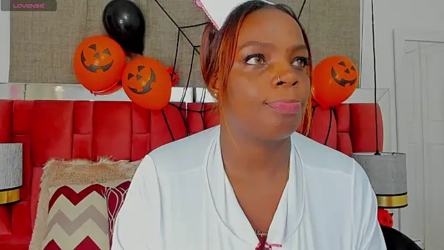 NatyParker online show from 30, 10, 2025