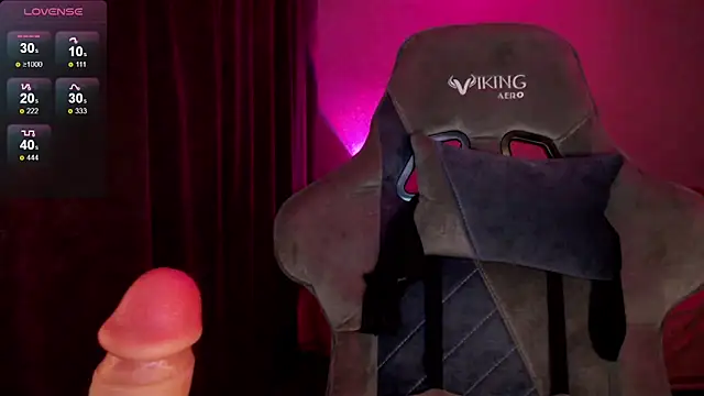 Ohmy Nora  online show from 14, 2, 2025